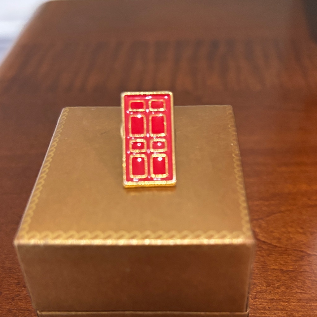 Elizabeth Arden Red And Gold Pin